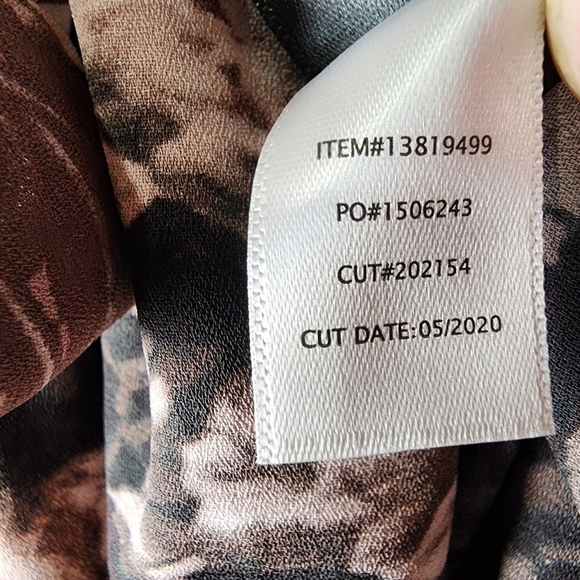 Torrid Georgette Tie Neck Floral Peasant Blouse Whimsigoth Black Size 1=14/16 - Picture 15 of 16